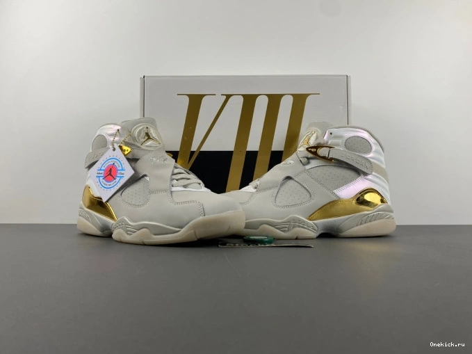 One Kick 832821-030 Jordan 8 Retro Champagne 0808
